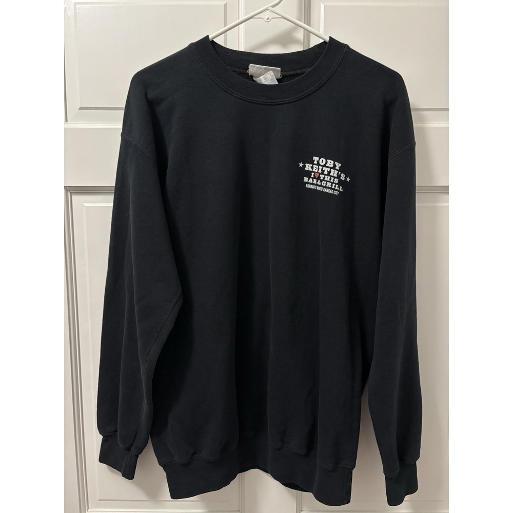 Toby Keith's I Love This Bar Crewneck Sweater Medium Harrahs